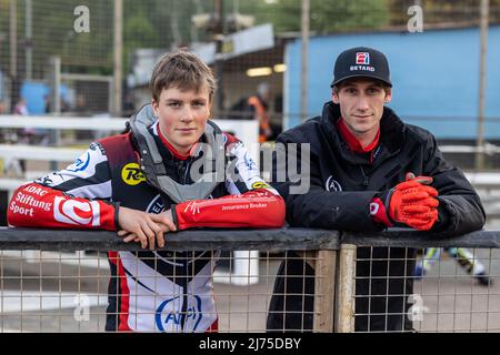 Norick Blödorn (Bloedorn) (à gauche) avec Max Frick. Belle vue Aces. Pilotes de circuits de course allemands et australiens. Banque D'Images