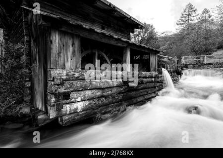 Ancien moulin à bois à Obernberg am Brenner / Tyrol. Banque D'Images