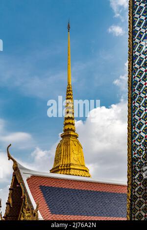 Golden Stupa, Palais Royal, Grand Palais, Wat Phra Kaeo, Temple du Bouddha d'Émeraude, Bangkok, Thaïlande, Asie Banque D'Images