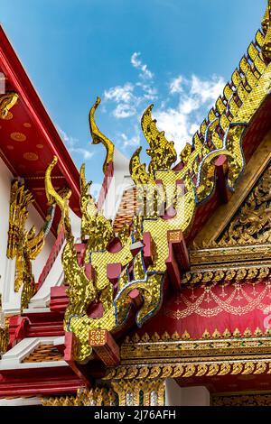 Toit du temple, complexe du temple Wat Pho, temple du Bouddha couché, Bangkok, Thaïlande, Asie Banque D'Images