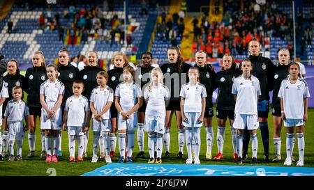 SARAJEVO, BOSNIE-HERZÉGOVINE - MAI 6 : équipe Allemagne avec Svea Stoldt d'Allemagne, Emily Wallrabenstein d'Allemagne, Alara Sehitler d'Allemagne, Marie Steiner d'Allemagne, Paulina Platner d'Allemagne, Mara Alber d'Allemagne, Mathilde Janzen d'Allemagne, Lily Reimoller d'Allemagne, Laura Gloning d'Allemagne, Annaleen Bohler d'Allemagne, Allemagne Gardien de but Eve Boettcher d'Allemagne, Jella Veit (c) d'Allemagne pendant le match de championnat européen des femmes de moins de 17 ans de l'UEFA entre l'Allemagne et les pays-Bas au Stadion Grbavica le 6 mai 2022 à Sarajevo, Bosnie-Herzégovine (photo de Nicola Krstic/Orange Pictures) Banque D'Images