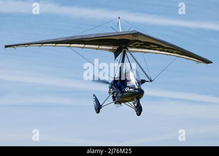 P&M Aviation Pegasus Quik 912S Flexwing Microlight Aircraft G-TARR arrive à l'aérodrome de Popham dans le Hampshire en Angleterre pour assister à l'envol annuel Banque D'Images