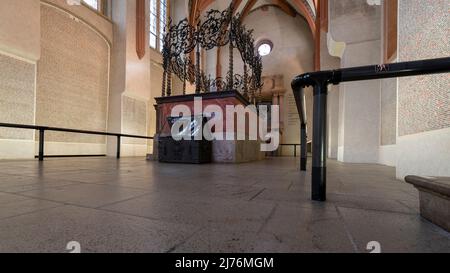 République tchèque, Prague, la synagogue Pinkas énumère les camps de concentration nazis. La synagogue, consacrée en 1479, sert à commémorer les Juifs dans le camp de concentration de Theresienstadt, à environ 70 kilomètres au nord de Prague. Banque D'Images