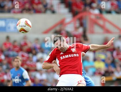 8th septembre 2012 - Npower League1 football - Swindon Town vs Leyton Orient. Tommy Miller, de Swindon Town, dirige la balle. Photographe: Paul Roberts / Pathos. Banque D'Images