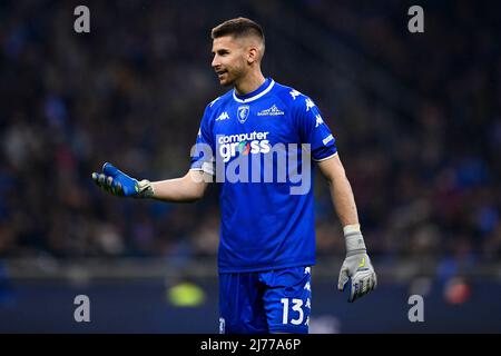 Milan, Italie. 06 mai 2022. Guglielmo Vicario du FC Empoli réagit pendant la série Un match de football entre le FC Internazionale et le FC Empoli. Credit: Nicolò Campo/Alay Live News Banque D'Images
