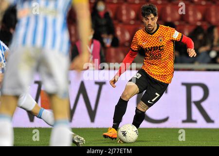 Salvatore Elia joueur de Benevento, pendant le match de la ligue italienne de la série B entre Benevento vs résultat final SPAL, Benevento 1, SPAL 2, joué au Ciro Vigorito. Benevento, Italie, 07 mai 2022. (Photo par Vincenzo Izzo/Sipa USA) Banque D'Images