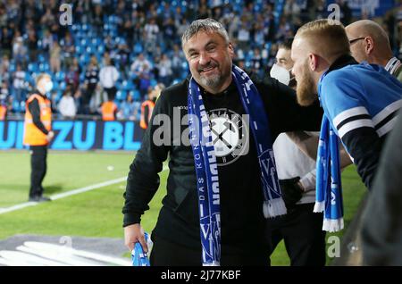 Firo 1.Bundesliga. 2021/2022 football: Fuvuball: 06.05.2022 VfL Bochum - DSC Arminia Bielefeld 2:1 VfL entraîneur, entraîneur, Thomas Reis, jubilation finale, jubilation, claps, fête avec les fans Banque D'Images