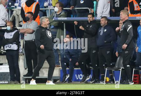 Firo 1.Bundesliga. 2021/2022 Soccer: Fuvuball: 06.05.2022 VfL Bochum - DSC Arminia Bielefeld 2:1 VfL entraîneur, entraîneur, Thomas Reis, jubilation finale, jubilation, claps, Banque D'Images