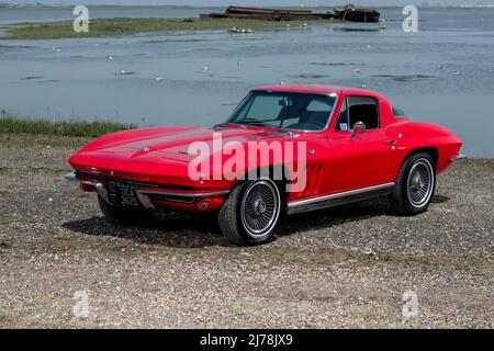 Corvette Stingray 1966 de Chevrolet, voiture sport américaine classique de deuxième génération C2 Banque D'Images