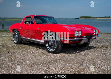 Corvette Stingray 1966 de Chevrolet, voiture sport américaine classique de deuxième génération C2 Banque D'Images