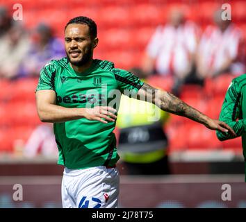 7th mai 2022 ; Bet365 Stadium, Stoke, Staffordshire, Angleterre ; Football de championnat, Stoke City contre Coventry City ; Lewis Baker de Stoke City pendant l'échauffement Banque D'Images