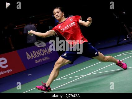 (220507) -- BANGKOK, le 7 mai 2022 (Xinhua) -- Zhang Yiman de Chine participe à une séance de formation avant le tournoi de badminton de la coupe Uber à Bangkok, en Thaïlande, le 7 mai 2022. (Xinhua/Wang Teng) Banque D'Images