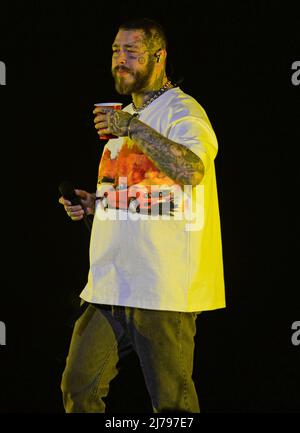 HOLLYWOOD FL - 06 MAI : après Malone se produit lors du concert du Grand Prix de Formule 1 de Miami au Hard Rock Live qui a lieu au Seminole Hard Rock Hotel & Casino le 6 mai 2022 à Hollywood, Floride. Crédit : mpi04/MediaPunch Banque D'Images