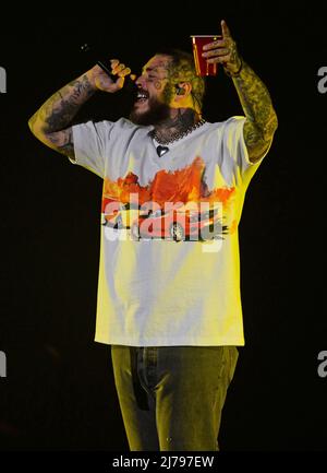 HOLLYWOOD FL - 06 MAI : après Malone se produit lors du concert du Grand Prix de Formule 1 de Miami au Hard Rock Live qui a lieu au Seminole Hard Rock Hotel & Casino le 6 mai 2022 à Hollywood, Floride. Crédit : mpi04/MediaPunch Banque D'Images
