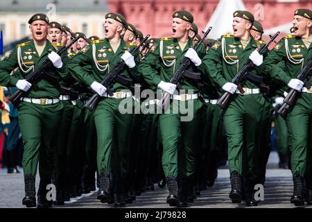 Moscou, Russie. 7th mai 2022. Les militaires participent à une répétition du défilé du jour de la victoire à Moscou, en Russie, le 7 mai 2022. Crédit: Bai Xueqi/Xinhua/Alay Live News Banque D'Images