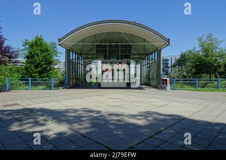 Wien, U-Bahn-Linie U3, Station Zippererstraße // Vienne, ligne de métro U3, Zippererstrasse Banque D'Images