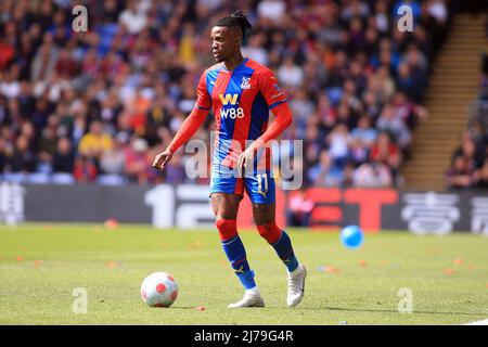 Londres, Royaume-Uni. 07th mai 2022. Wilfried Zaha de Crystal Palace en action pendant le match. Match de première ligue, Crystal Palace v Watford au stade Selhurst Park à Londres le samedi 7th mai 2022. Cette image ne peut être utilisée qu'à des fins éditoriales. Utilisation éditoriale uniquement, licence requise pour une utilisation commerciale. Aucune utilisation dans les Paris, les jeux ou les publications d'un seul club/ligue/joueur. photo par Steffan Bowen/Andrew Orchard sports photographie/Alay Live news crédit: Andrew Orchard sports photographie/Alay Live News Banque D'Images