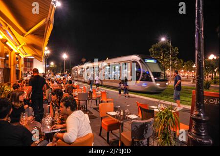 Nizza, moderne Straßenbahn Linie 1, BD Jean Jaures // Nice, ligne de tramway moderne 1, BD Jean Jaures Banque D'Images