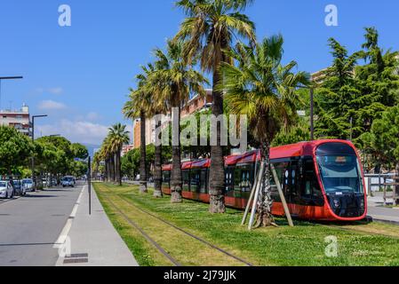 Nizza, moderne Straßenbahn, Linie 3, BD Paul Montel // Nice, tramway moderne, ligne 3, BD Paul Montel Banque D'Images