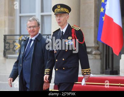 Paris, France. 07th mai 2022. Le préfet de police de Paris Didier Llement part après la cérémonie d'investiture du Président français de la République Emmanuel Macron au Palais de l'Elysée à Paris, France, le 7 mai 2022, après sa réélection le 24 avril. Photo de Christian Liewig /ABACAPRESS.COM crédit: Abaca Press/Alay Live News Banque D'Images
