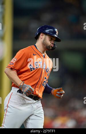 6 2022 mai: Le Fielder du centre de Houston, chas McCormick (20), frappe un homer pendant le match avec les Detroit Tigers et les Houston Astros tenu à minute Maid Park à Houston Tx. David Seelig/Cal Sport Medi Banque D'Images