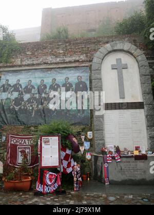 Superga, TO, Italie - 24 août 2015: Memorial Soccer avec souvenir et photos de l'équipe sportive appelée GRANDE TORINO près de la Basilique de Superga Banque D'Images