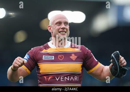 Chris Hill (8) de Huddersfield Giants fête la demi-finale de la coupe du défi Betfred Banque D'Images