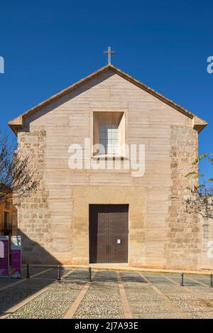 Église paroissiale de San Pedro Apóstol du 14th siècle, est située sur la place du même nom à Játiva, Xativa, province de Valence, Espagne. Banque D'Images