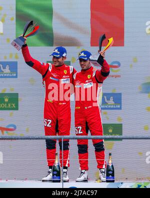 52 MOLINA Miguel (spa), FUOCO Antonio (ita), AF Corse, Ferrari 488 GTE EVO, podium, portrait pendant les 6 heures de Spa-Francorchamps 2022, 2nd tour du Championnat du monde d'endurance FIA 2022 sur le circuit de Spa-Francorchamps du 5 au 7 mai 2022 à Francorchamps, Belgique - photo Clément chance / DPPI Banque D'Images