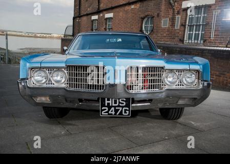 1970 Oldsmobile Rocket 98 voiture de luxe américaine classique Banque D'Images