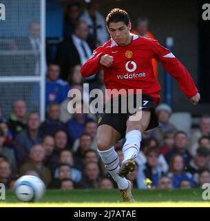 PORTSMOUTH V MAN UTD 30-10-04 RONALDO PIC MIKE WALKER, 2004 Banque D'Images