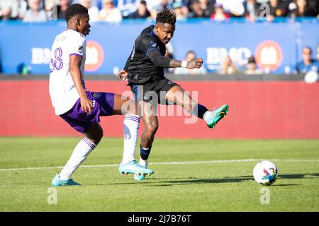 07 mai 2022 : CF Montréal Romell Quioto (30) lance le ballon tandis que Orlando City Thomas Williams (68) défend lors du match MLS entre Orlando City et CF Montréal qui s'est tenu au stade Saputo à Montréal (Québec). Daniel Lea/CSM Banque D'Images