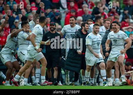 Les joueurs de Toulousain célèbrent la victoire après le match de finale de la coupe des champions Heineken entre Munster Rugby et Stade Toulousain au stade Aviva de Dublin, Irlande, le 7 mai 2022 (photo par Andrew SURMA/ SIPA USA). Banque D'Images