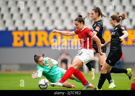 Svenja Foelmli (13 Fribourg) marque un but en 1. Match de football Frauen-Bundesliga entre SC Freiburg et SGS Essen à Dreisamstadion à Fribourg, en Allemagne. Daniela Porcelli/SPP Banque D'Images