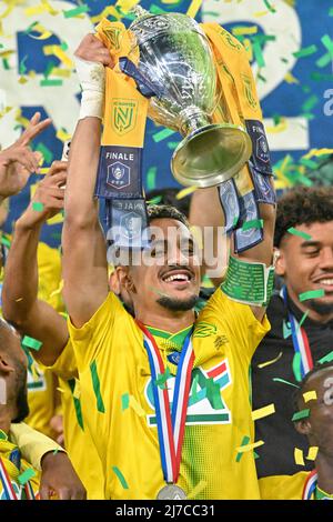 Ludovic Blas avec trophée à l'OGC Nice vs FC Nantes le 7 mai 2022 à Saint-Denis, France. (Photo de Lionel Urman/Sipa USA) Banque D'Images