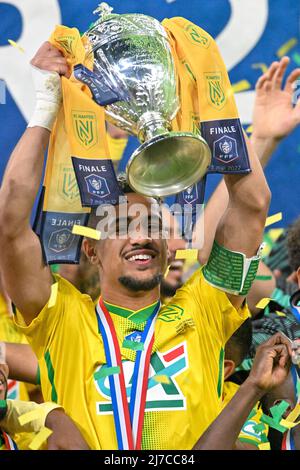 Ludovic Blas avec trophée à l'OGC Nice vs FC Nantes le 7 mai 2022 à Saint-Denis, France. (Photo de Lionel Urman/Sipa USA) Banque D'Images