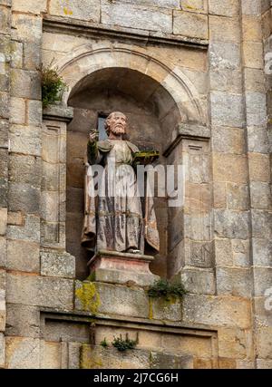 Statue religieuse sur une maison à Saint-Jacques-de-Compostelle Banque D'Images