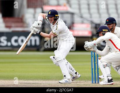 8th mai 2022 ; Emirates Old Trafford, Manchester, Lancashire, Angleterre ; Championnat du comté de cricket, Lancashire versus Warwickshire, jour 4; Rob Yates de Warwickshire Banque D'Images