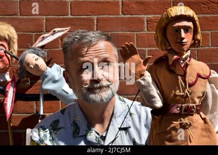 Covent Garden, Londres, Royaume-Uni. 8th mai 2022. Le Covent Garden May Fayre & Puppet Festival, célèbre MR Punch, c'est le 360th anniversaire du spectacle Punch & Judy vu par Samuel Peppys en mai 1662. Crédit : Matthew Chattle/Alay Live News Banque D'Images