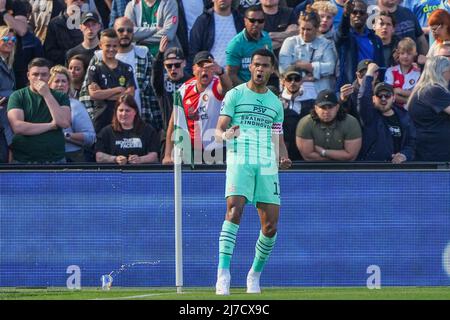 Rotterdam, pays-Bas. 8 mai 2022, Rotterdam - Cody Gakpo de PSV Eindhoven célèbre le 0-1 lors du match entre Feyenoord et PSV au Stadion Feijenoord de Kuip le 8 mai 2022 à Rotterdam, pays-Bas. (Box to Box Pictures/Tom Bode) Banque D'Images