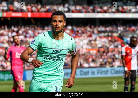 ROTTERDAM, PAYS-BAS - MAI 8 : Cody Gakpo de PSV célèbre son but lors du match néerlandais Eredivisie entre Feyenoord et PSV au Stadion Feyenoord le 8 mai 2022 à Rotterdam, pays-Bas (photo de Herman Dingler/Orange Pictures) Banque D'Images