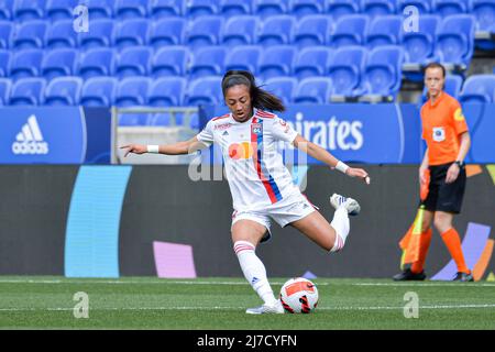 Lyon, France. 08/05/2022, Selma Bacha (4 Lyon) traverse le ballon lors du match Arkema D1 entre l'Olympique Lyonnais et le FC Paris au stade Groupama de Lyon, France. Lyubomir Domozetski/SPP Banque D'Images