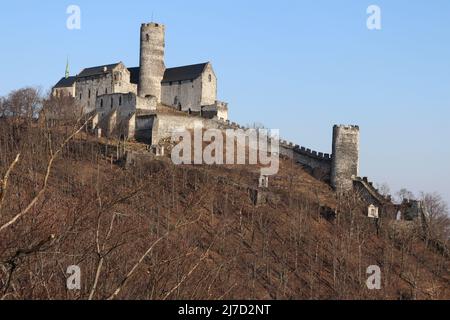 Le château royal de Bezděz est une impressionnante structure gothique datant du 13th siècle située dans le nord de la République tchèque. Banque D'Images