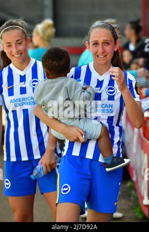 Crawley, Royaume-Uni, mai 8th 2022, Aileen Whelen de Brighton et Hove Albion à la suite du match de Super League des femmes FA entre Brighton & Hove Albion Women et Everton au People's Pension Stadium, le 8th 2022 mai à Crawley, au Royaume-Uni. (Photo de Jeff Mood/phcimages.com) Banque D'Images