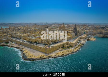 Vue aérienne de l'île principale et de la vieille ville de Valetta, Malte Banque D'Images