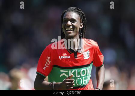 Rotterdam, pays-Bas, le 8 mai 2022 NIJMEGEN - Ibrahim Cissoko de NEC Nijmegen fête la victoire lors du match hollandais entre NEC et Vas-y Eagles à de Goffert le 8 mai 2022 à Nimègue, pays-Bas. ANP BART STOUTJEDIJK Banque D'Images