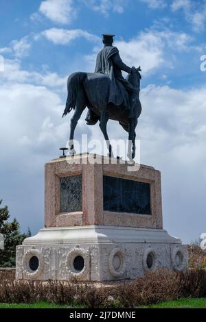 Statue d'Ataturk en face du musée d'Ethnographie d'Ankara. Date de la visite 12.04.2022 Banque D'Images