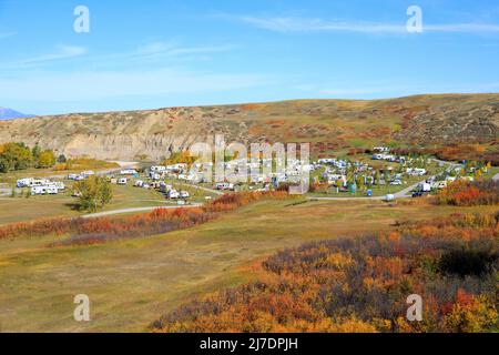 Un terrain de camping mobile pour camping-cars situé près de Pincher Creek et Lundbreck Alberta, Canada. Banque D'Images