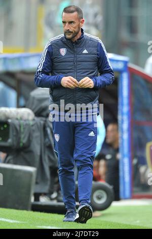 Alessandro Agostini entraîneur de Cagliari, pendant le match de la ligue italienne Seriea entre Salernitana vs Caglairi résultat final, Salernitana 1, Cagliari 1, match joué au stade Arechi. Benevento, Italie, 08 mai 2022. (Photo par Vincenzo Izzo/Sipa USA) Banque D'Images