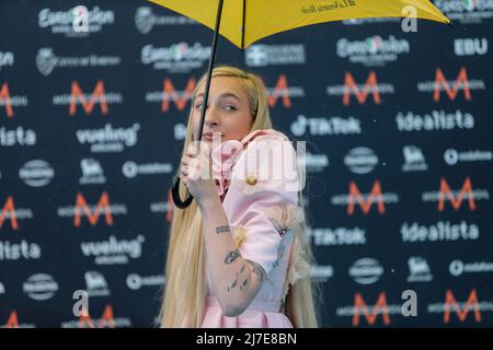 Turin, Italie. 08/05/2022, Turin, Italie. 08/05/2022, S10 (de Diepte) pays-Bas lors de la cérémonie d'ouverture du tapis Turquoise de l'Eurovision 2022 le 08 mai 2022, à Reggia di Venaria Reale, Turin, Italie. Photo Nderim Kaceli Banque D'Images